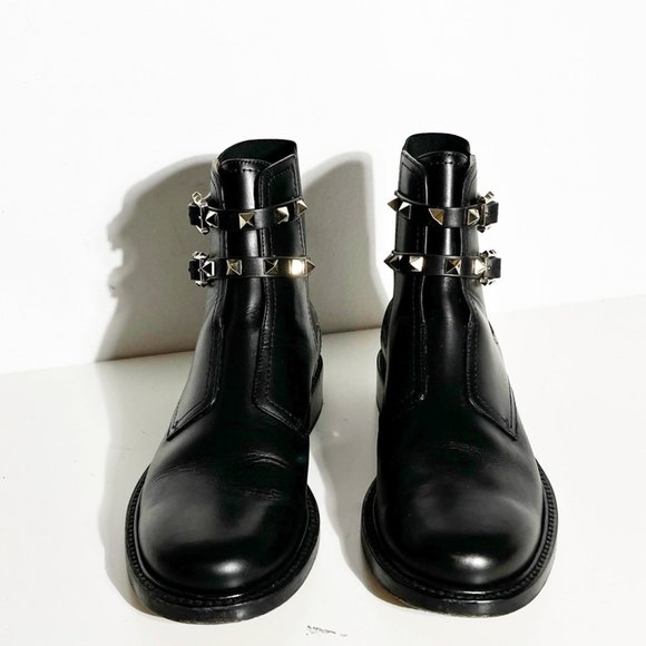 Valentino Garavani Black Ankle Boots with Silver Buckles - Picture 3 of 10
